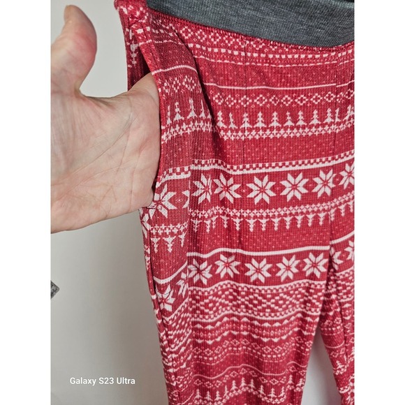 Cuddl Duds women's sxM, red and white holiday print, stretch thermal pants, NWOT - Picture 7 of 8